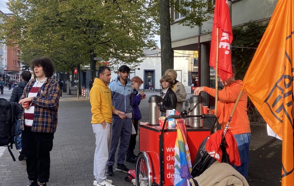 Aktion gegen Verdrängung am Kirchenplatz